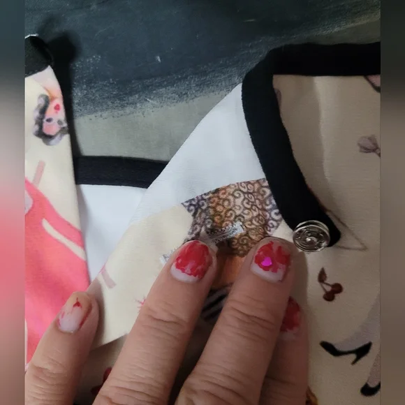 Vintage Style Dress with Retro Print - Picture 6 of 11